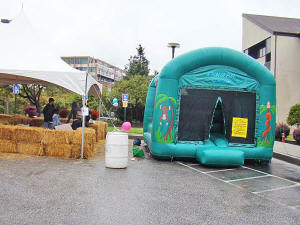 Oracle Band performs at 2009 Harvest Festival in Canton